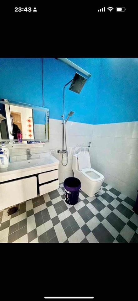nhà không ở cần bán