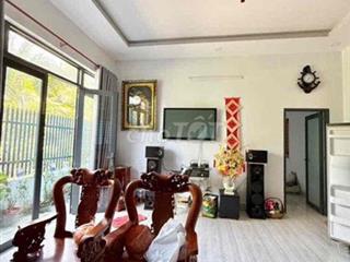 nhà không ở cần bán