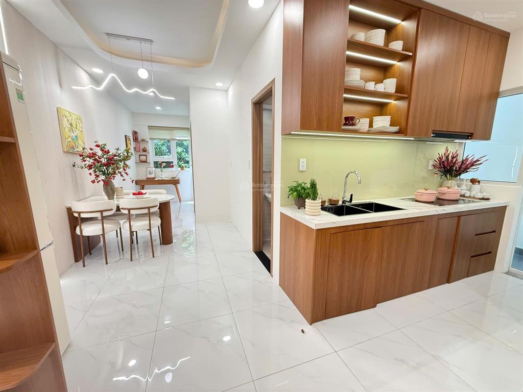 Bán chung cư mặt tiền đường nguyễn văn tỏ, gần ngã 4 vũng tàu 2 phòng ngủ 2 nhà vệ sinh