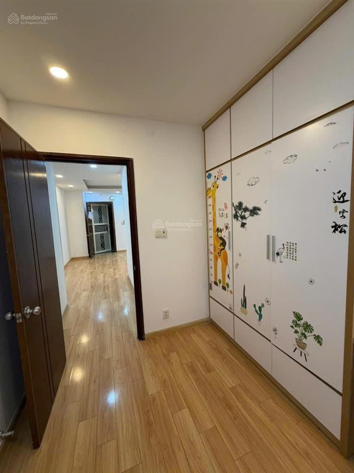 Cho thuê căn hộ 2pn  góc nhà có nt  view pmh  cc bellezaq7  dt 75m2  giá 9 triệu