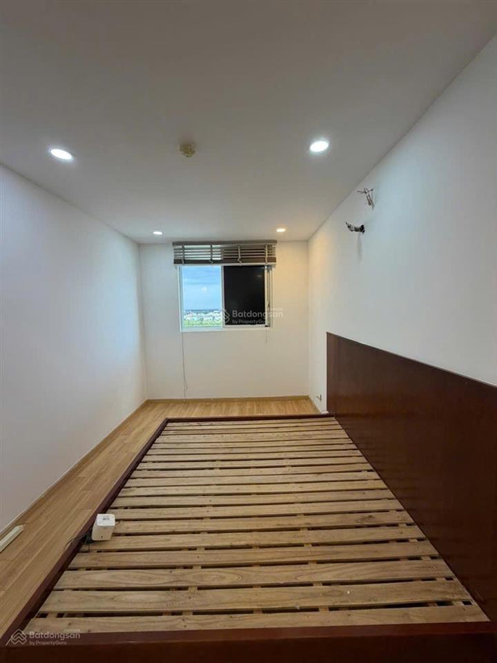 Cho thuê căn hộ 2pn  góc nhà có nt  view pmh  cc bellezaq7  dt 75m2  giá 9 triệu