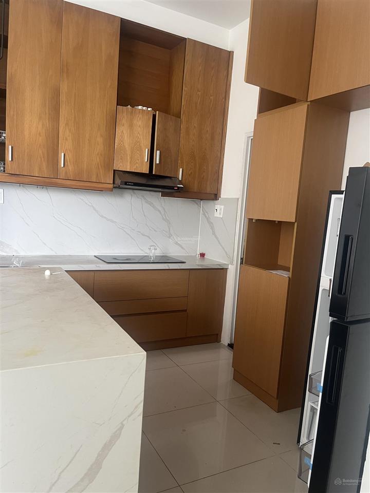 Cho thuê căn hộ 3pn có nt  view sông  cc bellezaq7  dt 124m  giá thuê 13 triệu