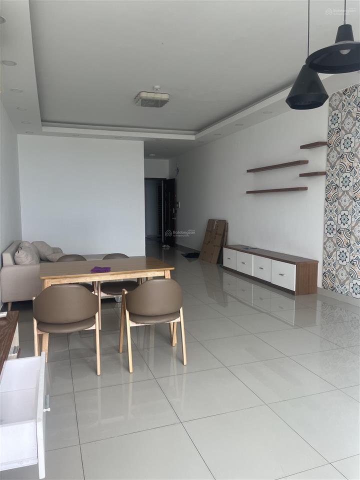 Cho thuê căn hộ 3pn có nt  view sông  cc bellezaq7  dt 124m  giá thuê 13 triệu