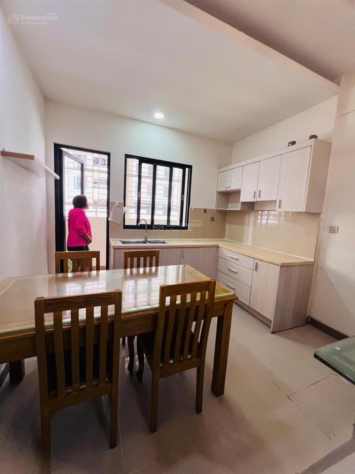 Cho thuê căn hộ 2pn  ở liền full nt  cc đức khải q7  dt 90m2  giá 9 tr