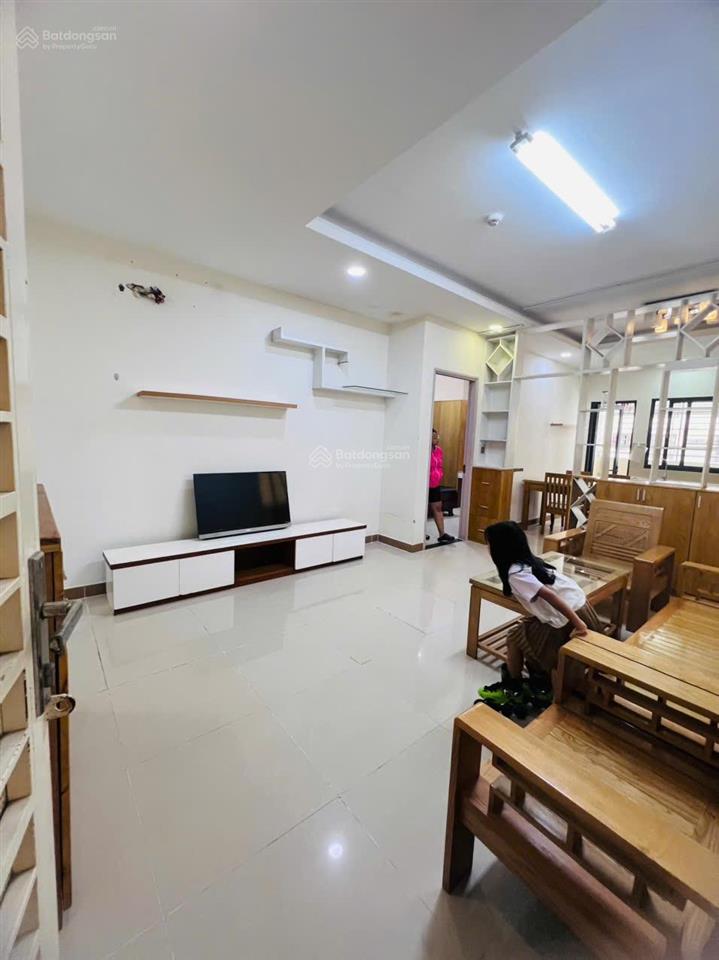 Cho thuê căn hộ 2pn  ở liền full nt  cc đức khải q7  dt 90m2  giá 9 tr