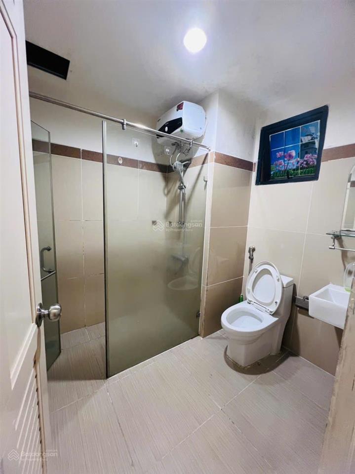 Cho thuê căn hộ 2pn  ở liền full nt  cc đức khải q7  dt 90m2  giá 9 tr