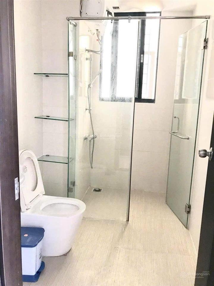 Cho thuê căn hộ 2pn  full nt  ban công rộng  cc đức khải q7  dt 85m2  giá 12 tr  ở liền