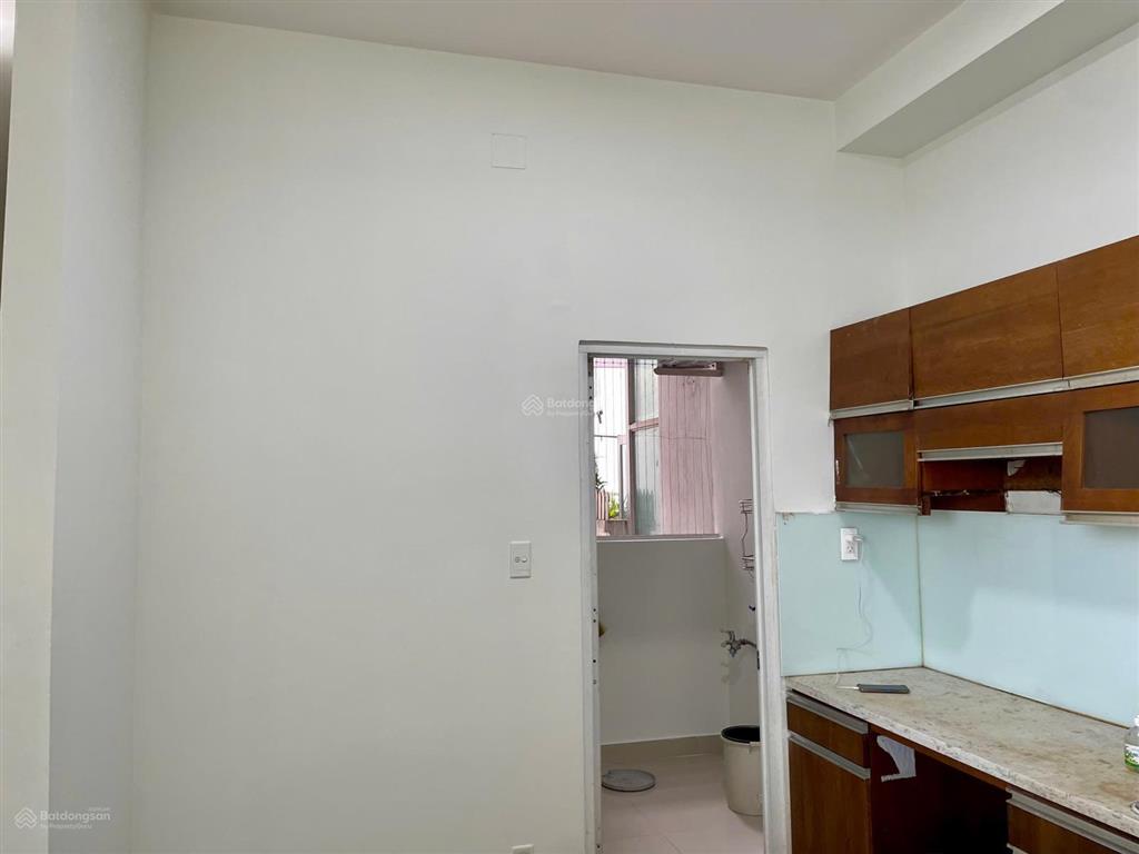 Cho thuê căn hộ 3pn có nt  nhà sơn mới ở liền  cc bellezaq7  dt 124m2  giá 13 tr