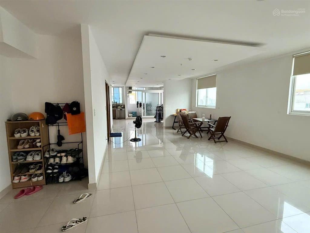 Cho thuê penthouses thông tầng cc bellezaq7  dt 185m2  fullnt  giá 15 triệu