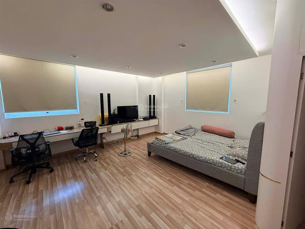 Cho thuê penthouses thông tầng cc bellezaq7  dt 185m2  fullnt  giá 15 triệu