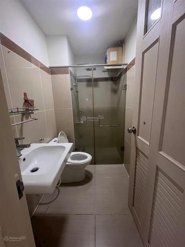 Cho thuê căn hộ 2pn  view sông nhà có nt ở liền  cc đức khải q7  dt 67m2  giá rẻ 8 triệu