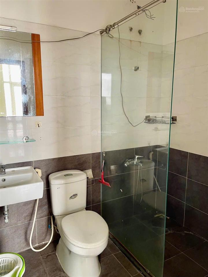 Cho thuê căn hộ 3pn nhà mới sơn có nt  cc bellezaq7  dt 124m2  giá 11 triệu
