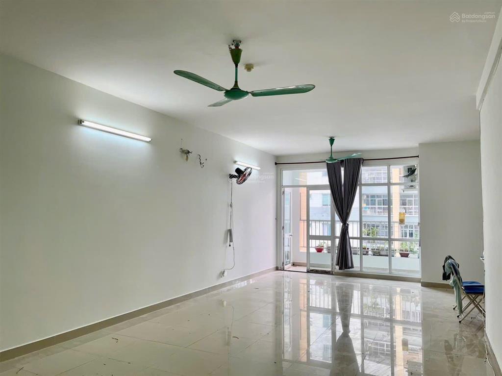 Cho thuê căn hộ 3pn nhà mới sơn có nt  cc bellezaq7  dt 124m2  giá 11 triệu
