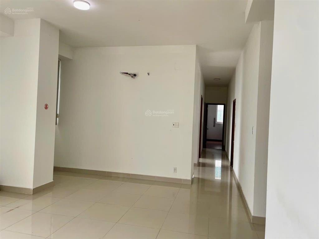 Cho thuê căn hộ 3pn nhà mới sơn có nt  cc bellezaq7  dt 124m2  giá 11 triệu