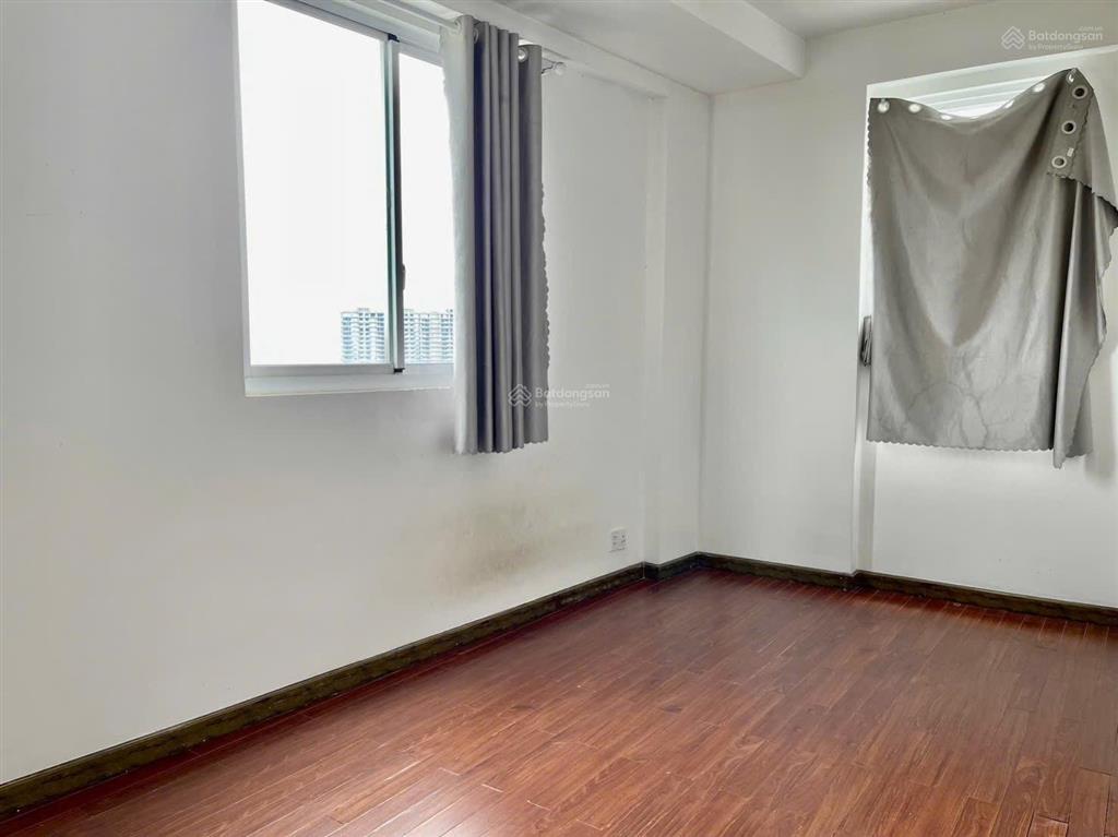 Cho thuê căn hộ 3pn nhà mới sơn có nt  cc bellezaq7  dt 124m2  giá 11 triệu