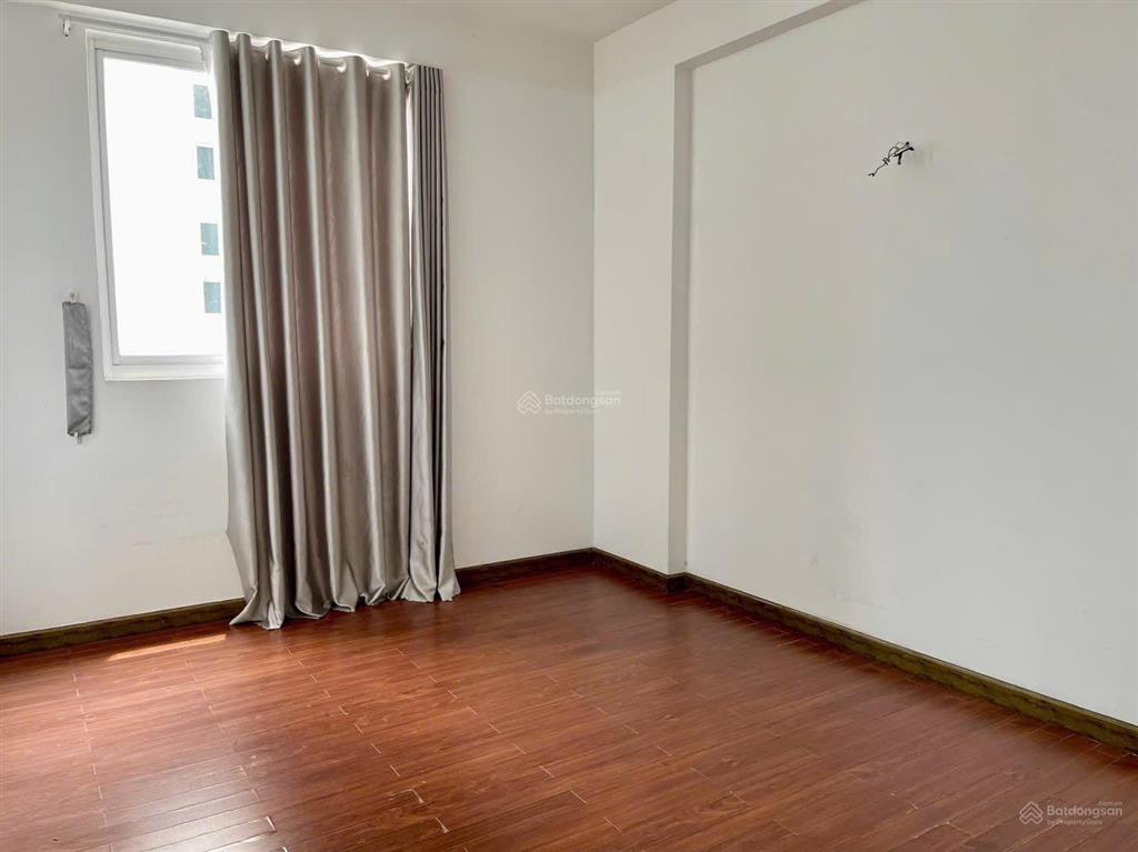 Cho thuê căn hộ 3pn nhà mới sơn có nt  cc bellezaq7  dt 124m2  giá 11 triệu