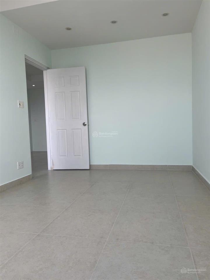 Cho thuê căn hộ 2pn  nhà mới sơn có sân vườn chung  cc belleza q7  dt 75m2  giá 9 triệu
