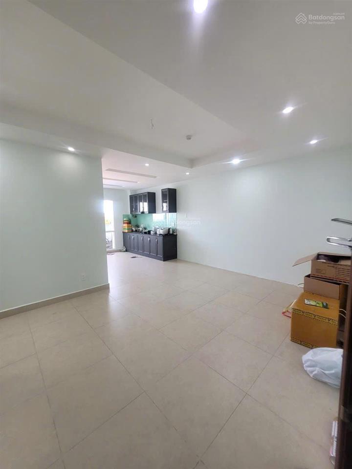 Cho thuê căn hộ 2pn  nhà mới sơn có sân vườn chung  cc belleza q7  dt 75m2  giá 9 triệu