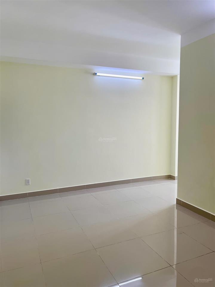 Bán căn hộ 2pn sổ sẵn  view phú mỹ hưng  nhà trống  cc belleza q7  dt 78m2  giá 3.5 tỷ tl
