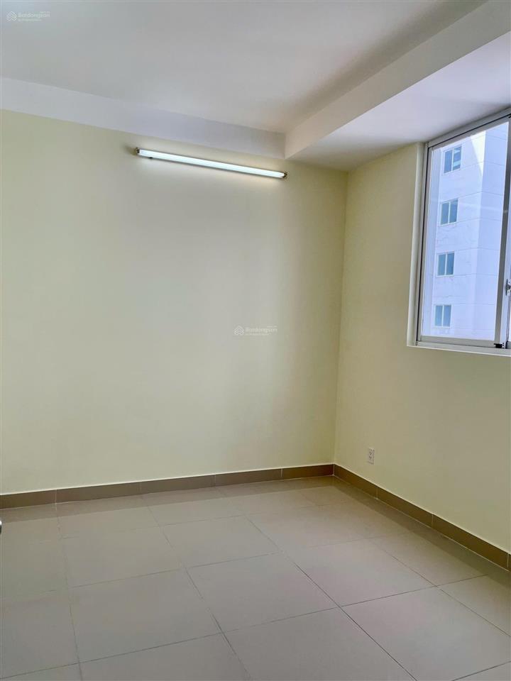 Bán căn hộ 2pn sổ sẵn  view phú mỹ hưng  nhà trống  cc belleza q7  dt 78m2  giá 3.5 tỷ tl