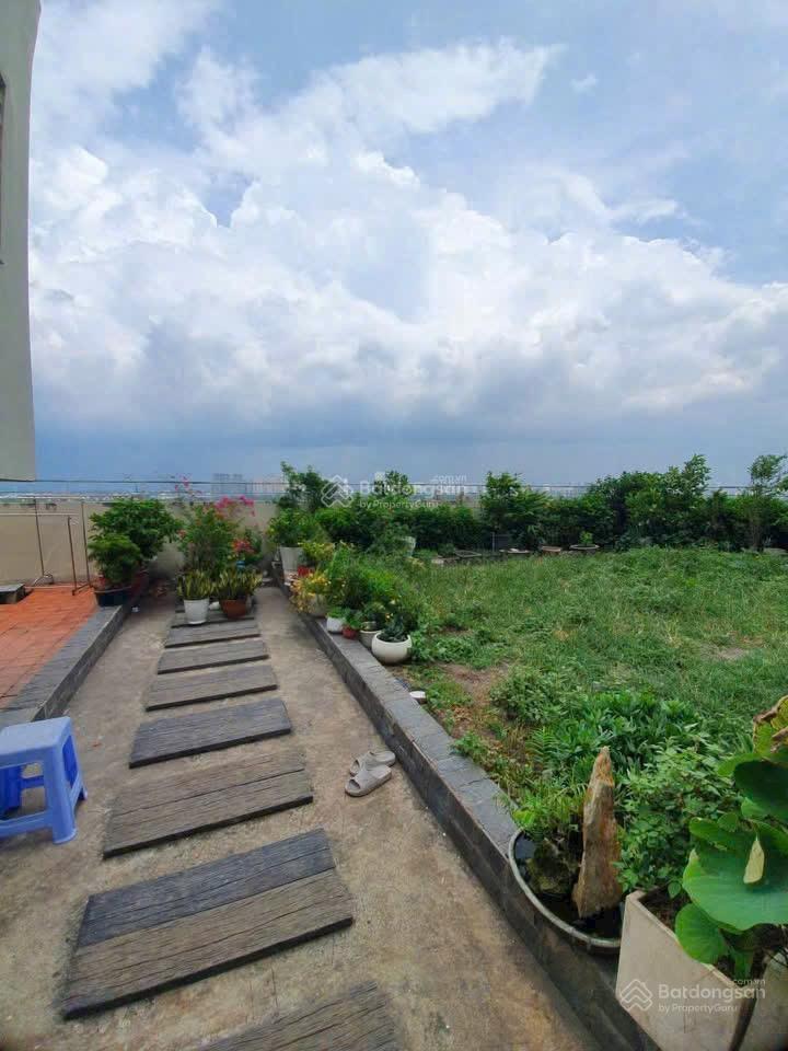Cho thuê căn hộ 2pn  góc nhà trống có sân vườn chung  cc belleza q7  dt 75m2  giá 8 triệu
