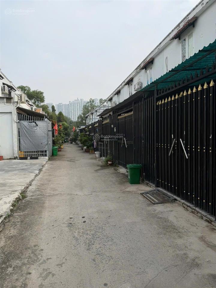 Cho thuê nhà nguyên căn trống mới sơn  đường chuyên dùng 9 q7  dt 4x10m  2pn  giá 6.5 triệu