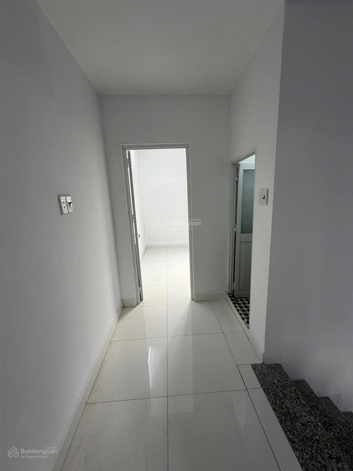 Cho thuê nhà nguyên căn trống mới sơn  đường chuyên dùng 9 q7  dt 4x10m  2pn  giá 6.5 triệu