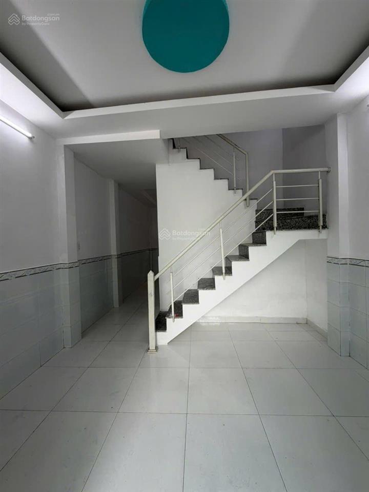 Cho thuê nhà nguyên căn trống mới sơn  đường chuyên dùng 9 q7  dt 4x10m  2pn  giá 6.5 triệu