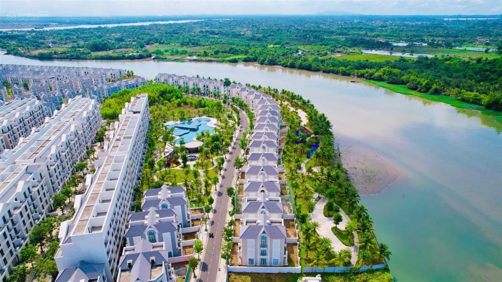 Bán gấp biệt thự 400m2 tại vinhomes grand park, giá tốt 70 tỷ vnd