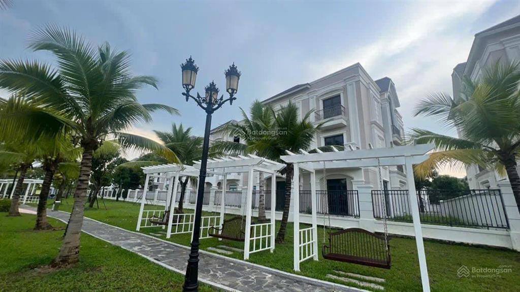 Bán gấp biệt thự 400m2 tại vinhomes grand park, giá tốt 70 tỷ vnd
