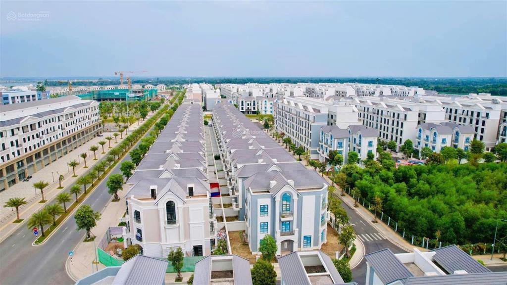Bán bt tại vinhomes grand park, 36 tỷ, 251m2, chính chủ, hot!
