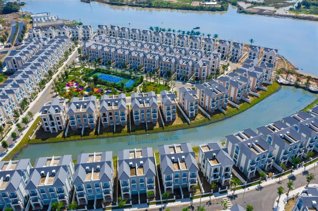 Bán biệt thự vinhomes grand park, giá tốt 32 tỷ, 250 m2 tại hồ chí minh