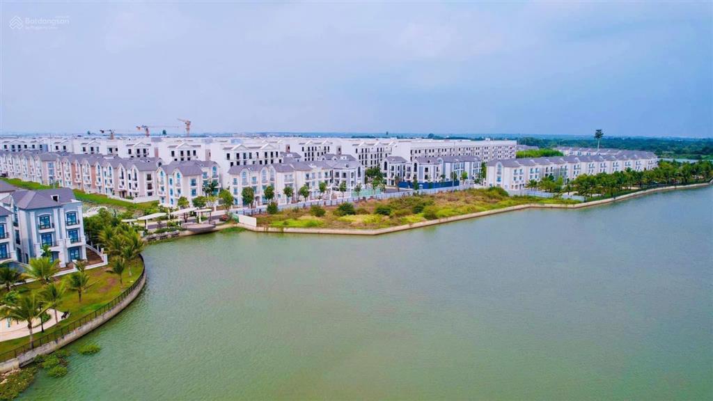 Bán biệt thự vinhomes grand park, 40 tỷ, 315m2, 4pn, 5wc, khu vực tiện ích