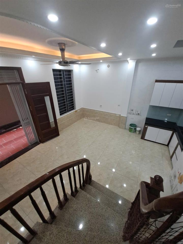 Nhà tứ hiệp nhỏ mà có võ  5 tầng, 4 phòng ngủ, giếng trời cực thoáng, ở sướng trong tầm tài chính!