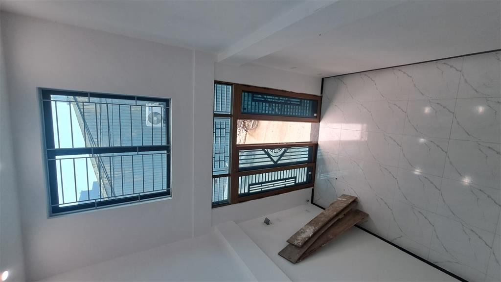 Bán nhà Vĩnh Trung, 43m² x 5 tầng, ô tô vào nhà, giá 5 tỷ