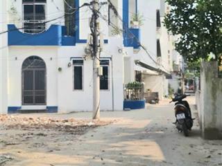 Lô góc thông từ đường bình lộc bán đất ngõ đỗ hành  sang phố đỗ hành, gần đường 52m trường chinh