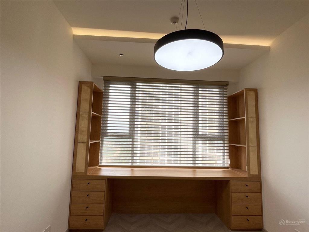 Bán căn 3pn2wc 97m2 sổ sẵn tại toà a lumiere boulevard tầng trung giá 8,5 tỷ