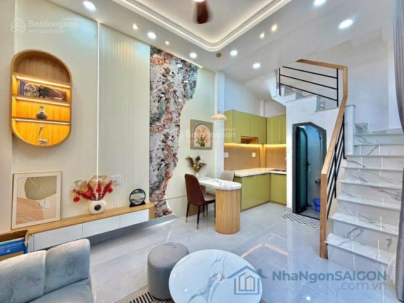 Oto đến cửa  nơ trang long  4 tầng  full nội thất  5 tỷ nhỉnh