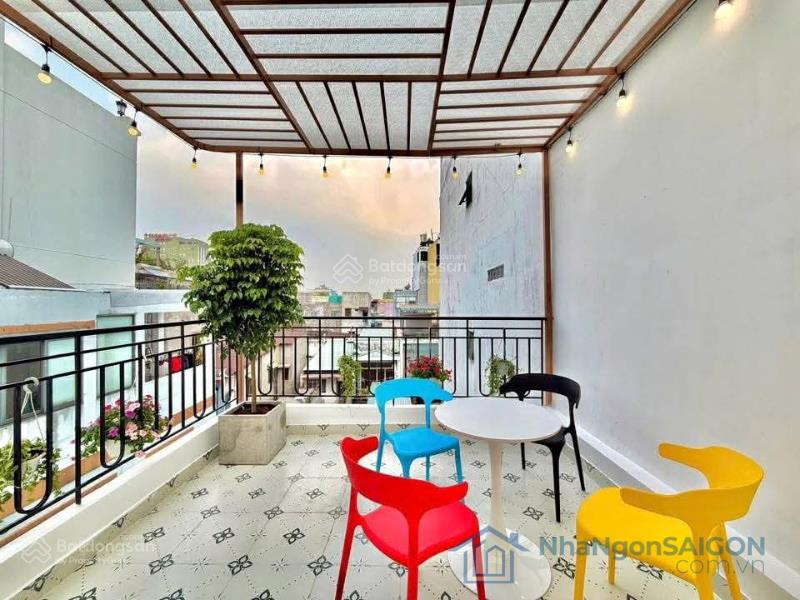 Oto đến cửa  nơ trang long  4 tầng  full nội thất  5 tỷ nhỉnh