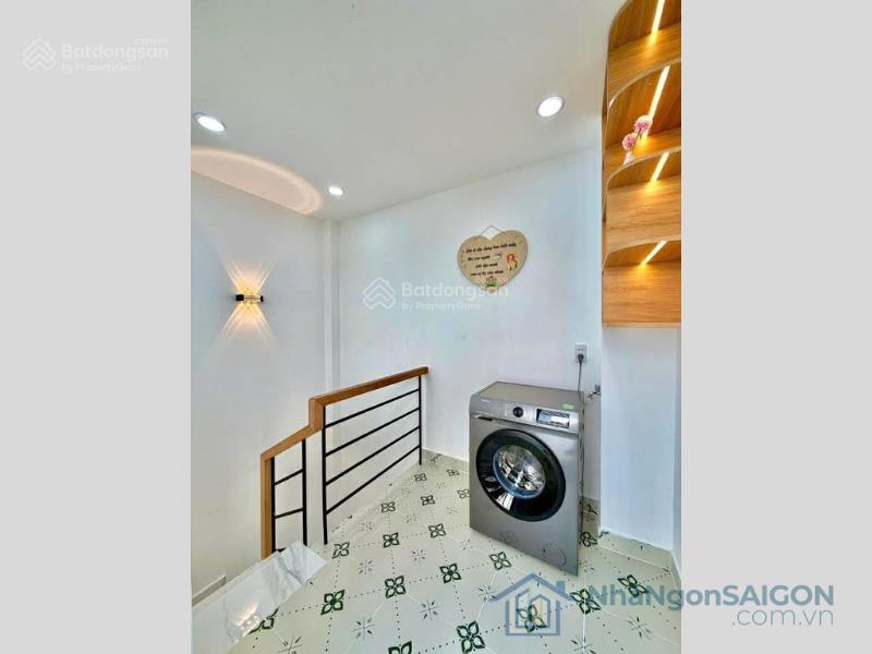 Oto đến cửa  nơ trang long  4 tầng  full nội thất  5 tỷ nhỉnh