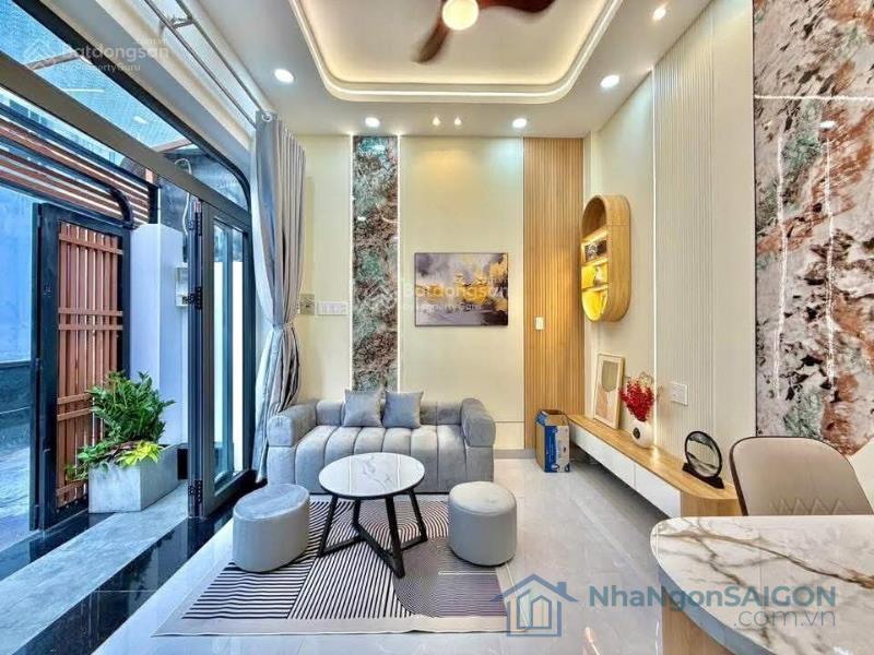 Oto đến cửa  nơ trang long  4 tầng  full nội thất  5 tỷ nhỉnh