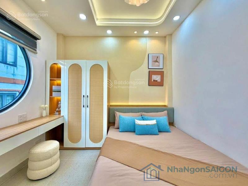 Oto đến cửa  nơ trang long  4 tầng  full nội thất  5 tỷ nhỉnh
