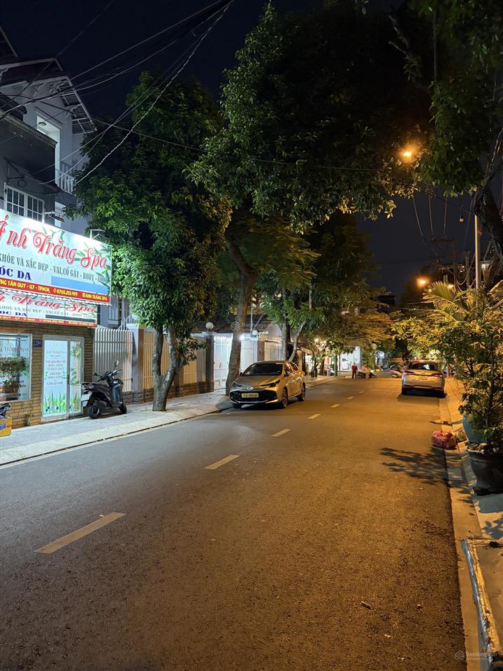 Nhà mặt tiền đường 10m số 45 quận 7, 15' tới quận 1, 5' tới phú mỹ hưng, hạ tầng hoàn thiện