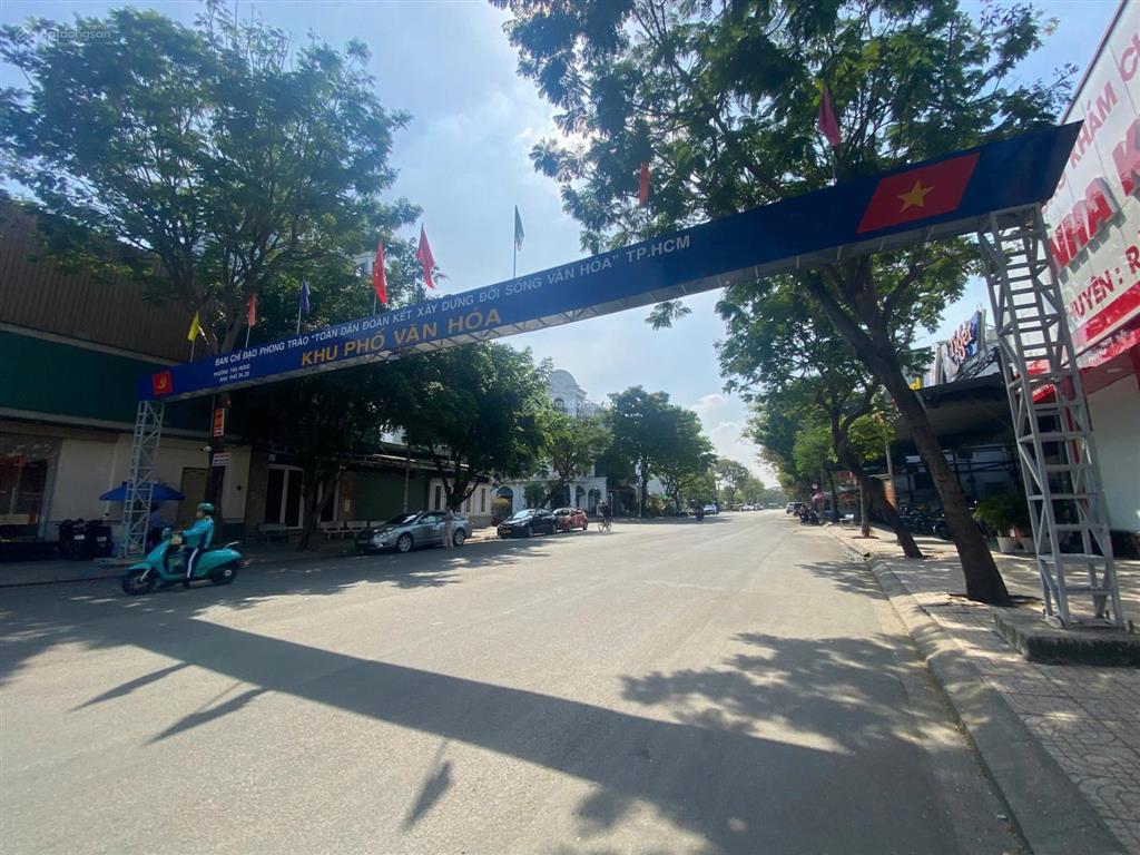 Cho thuê siêu góc mặt tiền kinh doanh nguyễn thị thập. quận 7