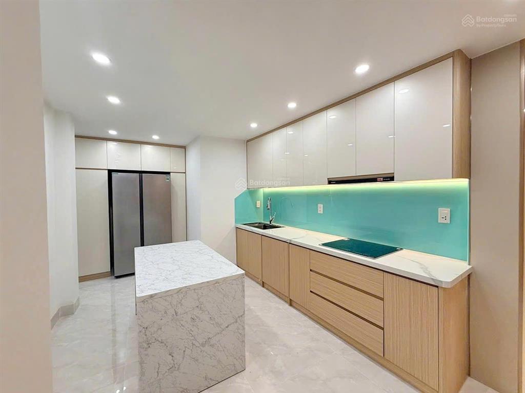 Nhà phố căn góc nhà 2 mặt tiền hoàng sa quận 1