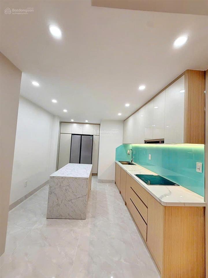 Nhà phố căn góc nhà 2 mặt tiền hoàng sa quận 1