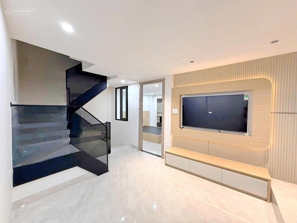 Nhà phố căn góc nhà 2 mặt tiền hoàng sa quận 1