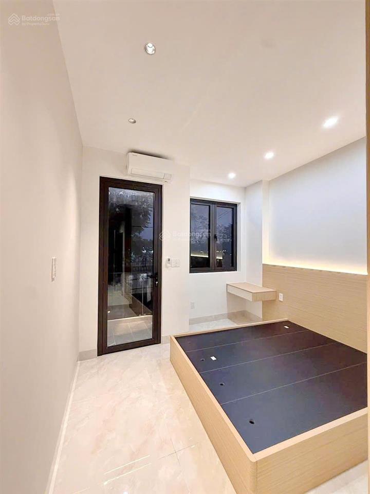 Nhà phố căn góc nhà 2 mặt tiền hoàng sa quận 1