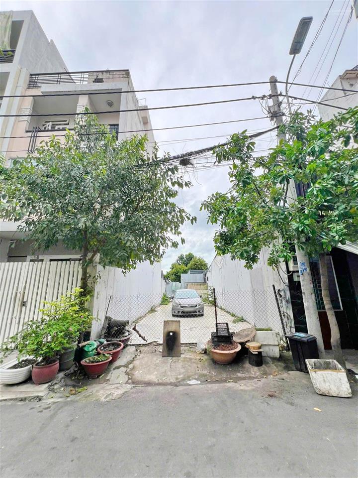 Lô đất full thổ cư cực đẹp mặt tiền đs lâm văn bền. quận 7
