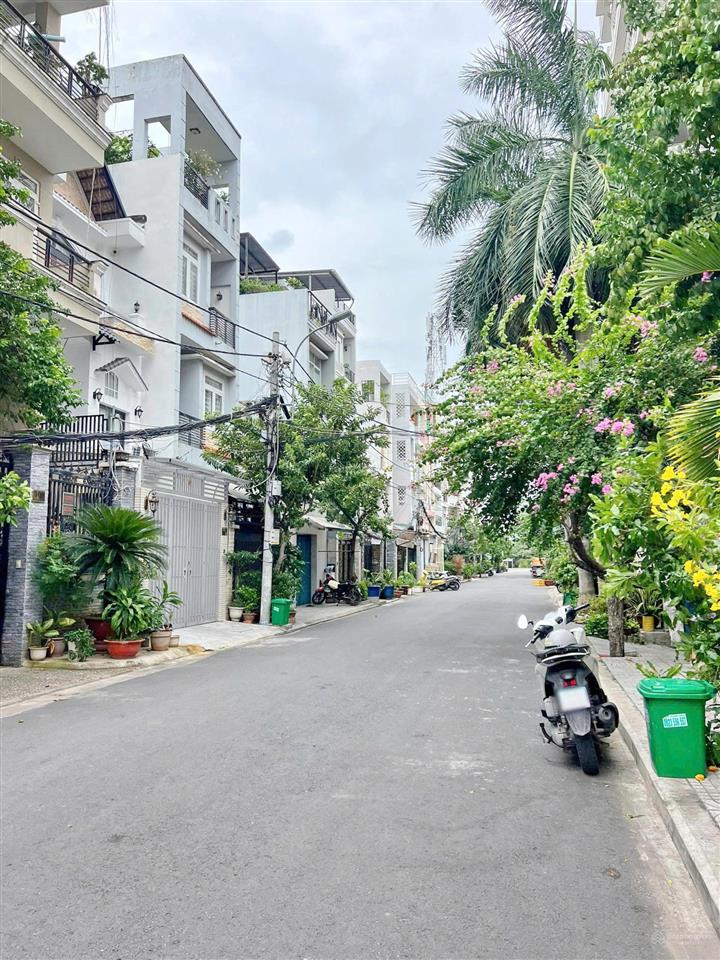Lô đất full thổ cư cực đẹp mặt tiền đs lâm văn bền. quận 7